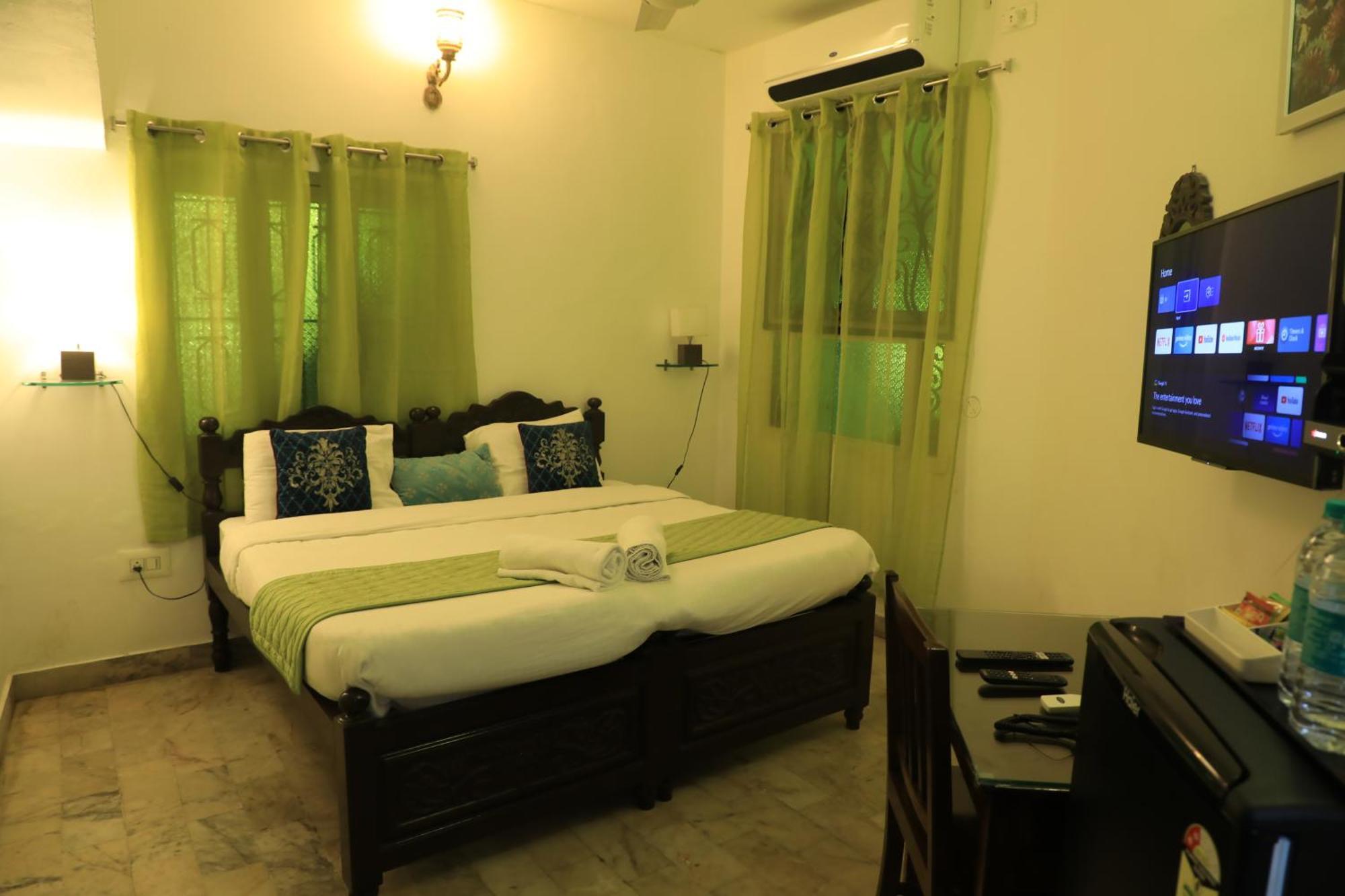 Le Clarisse Guest House Pondicherry Exterior photo